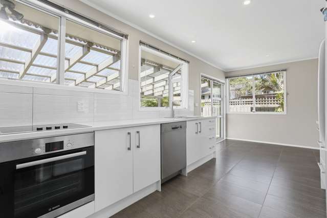 30 Onedin Place Titirangi_3