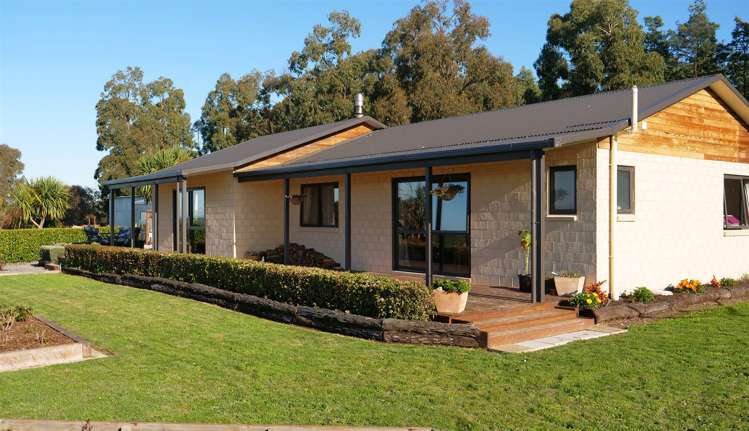 114 Bruces Road Sefton_15