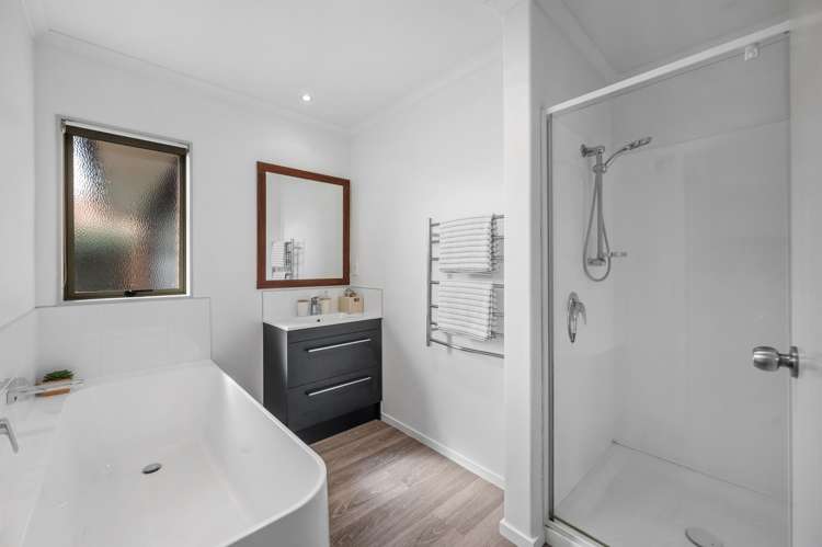 17 Courtenay Place Owhata_13