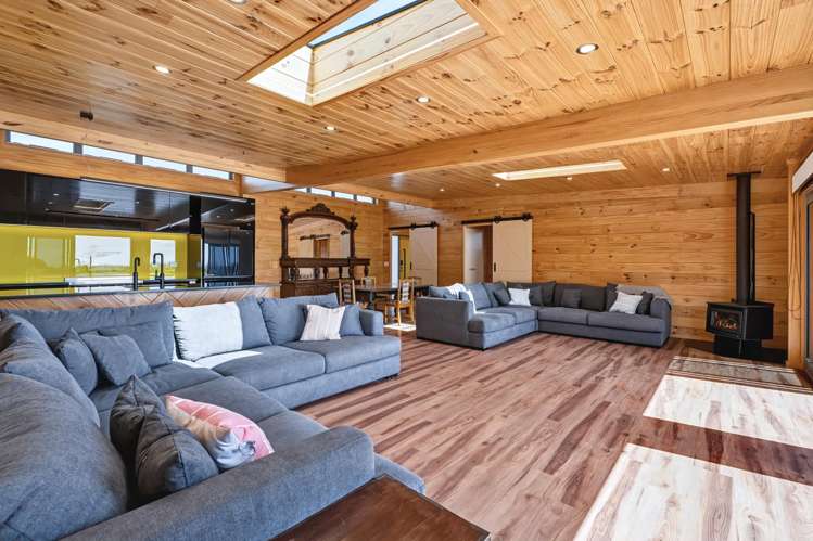 324 and 326 Tangiora Avenue Whangapoua_14