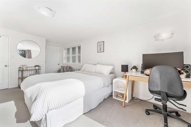 11b Waiora Road Stanmore Bay_11