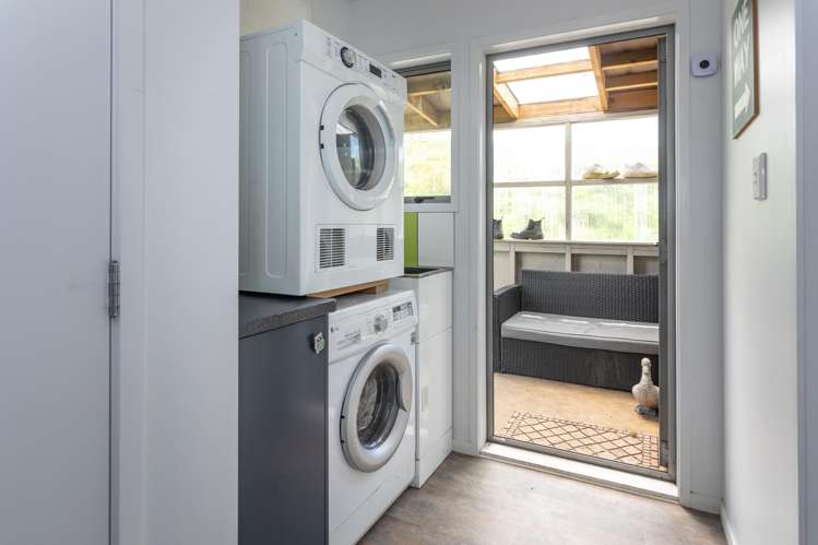 222 Strange Road Paeroa_12