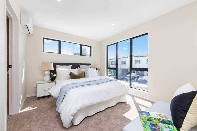 16 Greenbrier Street Westgate_21