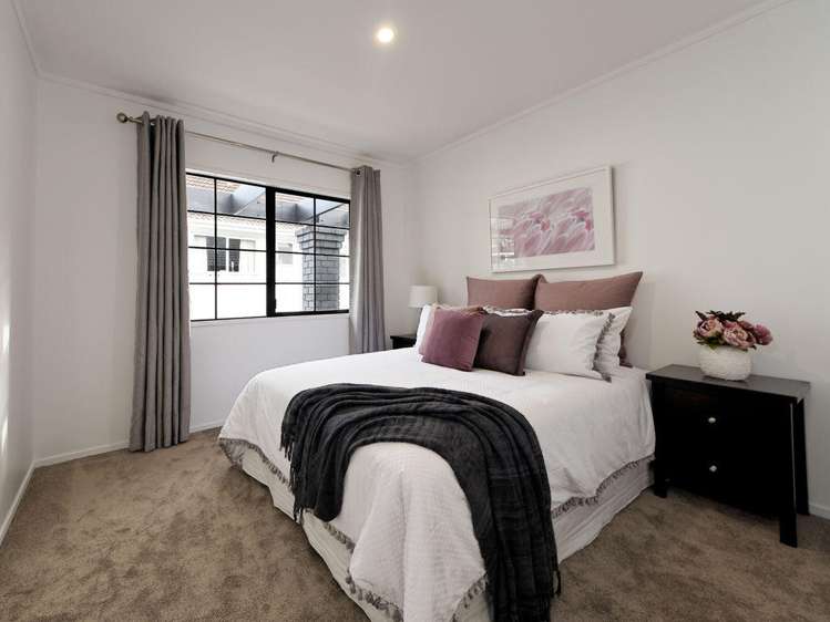 2/7 Te Atatu Road Te Atatu South_15