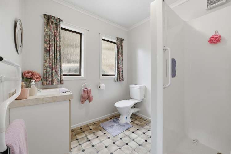 21 Ferntree Drive Wakari_20