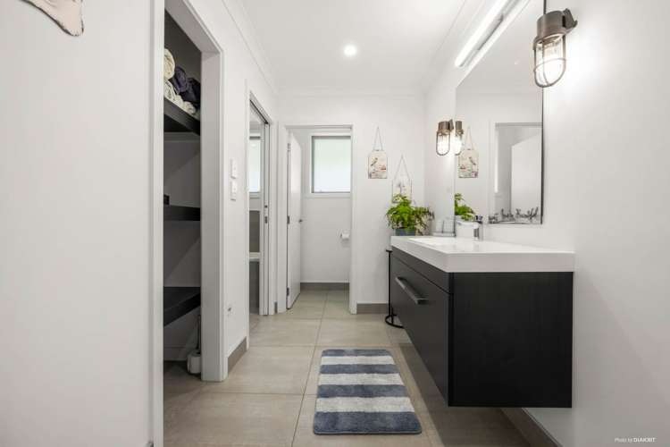 42 Boocock Crescent Orewa_16