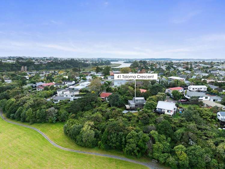 41 Taioma Crescent Te Atatu Peninsula_1