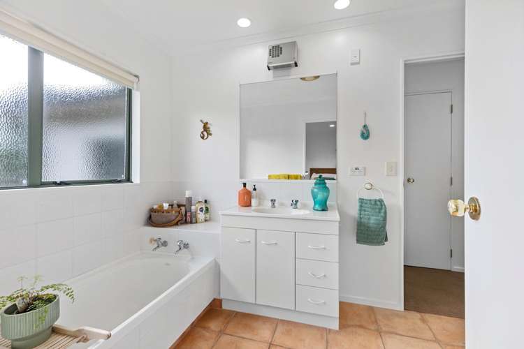 23 Solander Drive Welcome Bay_15