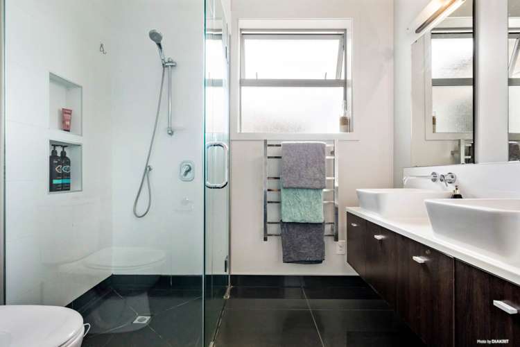 8 Basin Place Pukekohe_12