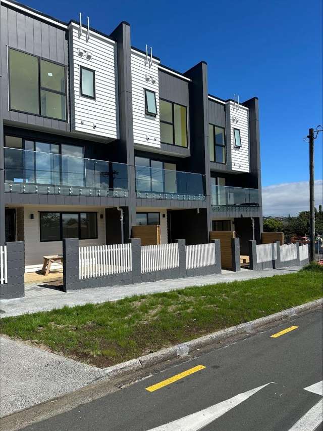 1D Scout Avenue Three Kings_1