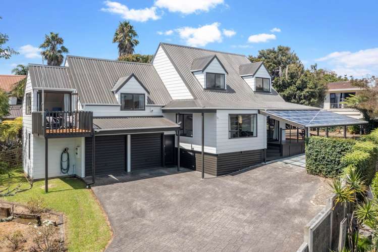 3 Gleneagles Grove Wattle Downs_17