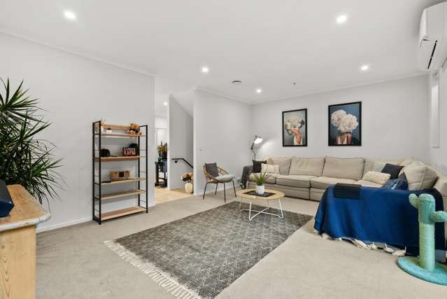 30 Matairangi Avenue Totara Heights_2