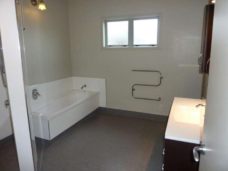 2 Lakemere Way 1087_3