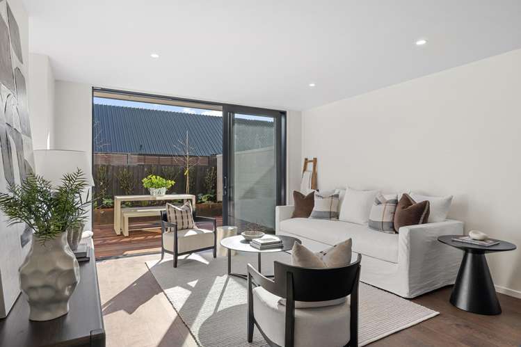 2 and 3/34 Gordon Avenue St Albans_6
