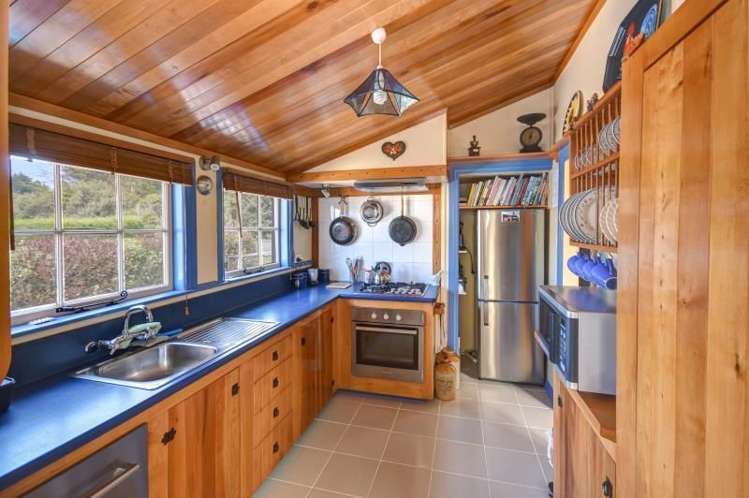 39 Moana Street Aramoana_2