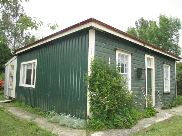 913 Tahakopa Valley Road Catlins Surrounds_17