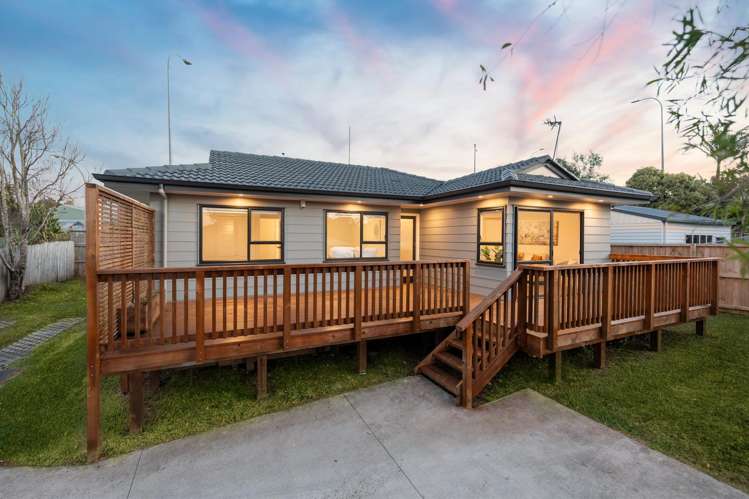 2/17 Landsdale Place Massey_14