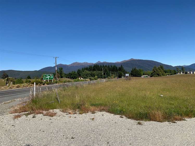 29 Te Anau Mossburn Highway Te Anau_1