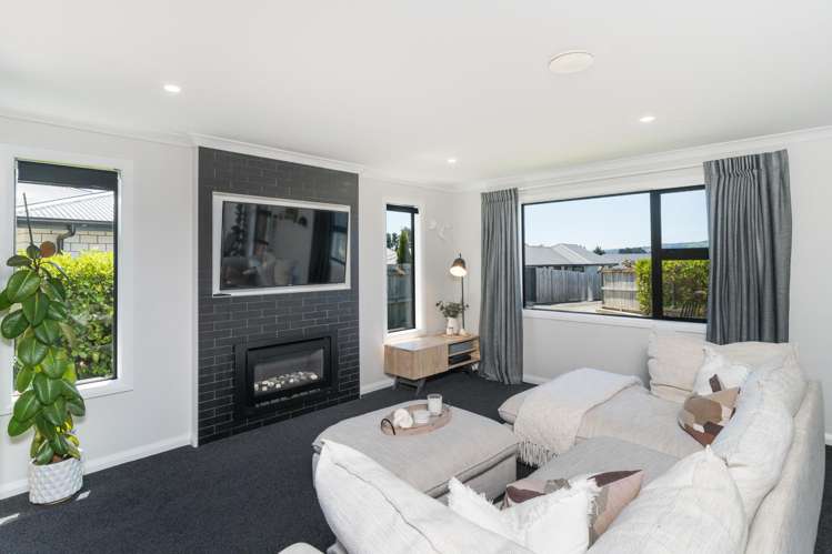 19 Coutts Way Fitzherbert_10