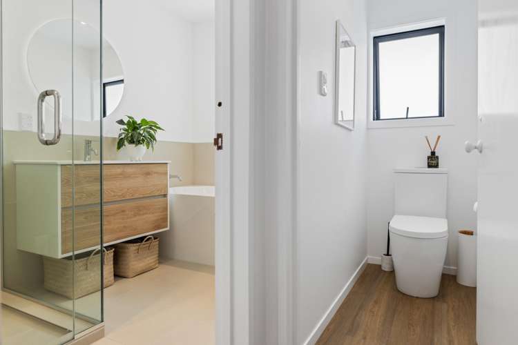 69 Regency Crescent Redwood_15