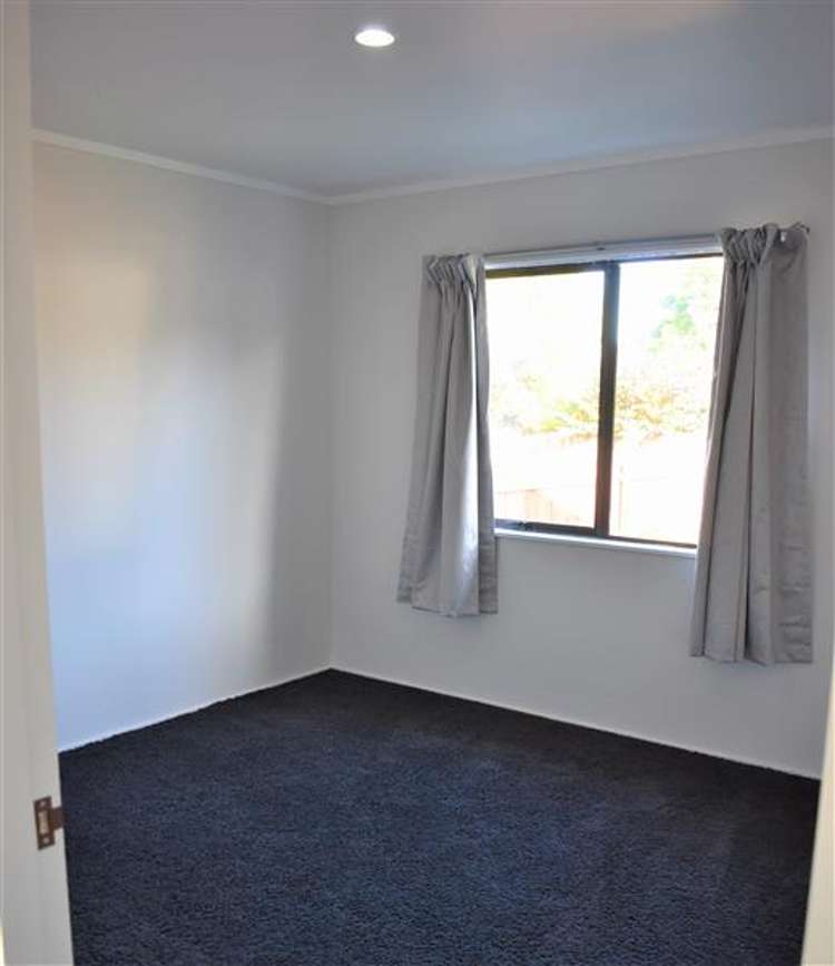 4 Thomas Place 11373_5