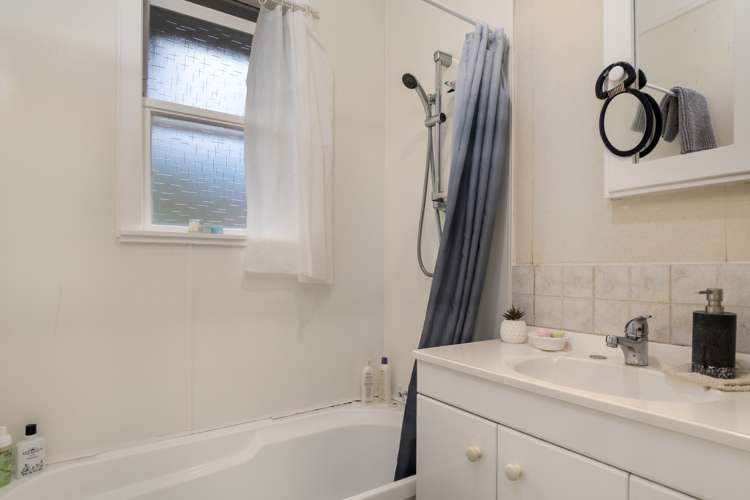 11 Carnie Street Gate Pa_22