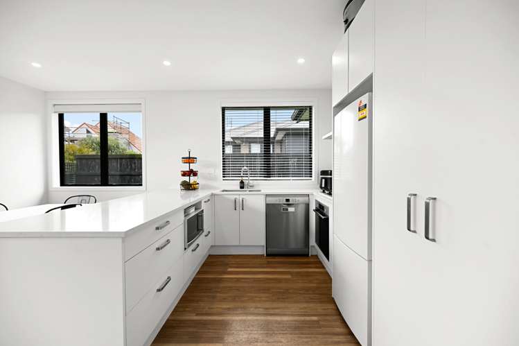 73B Houchens Road Glenview_5