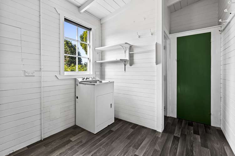 25 Paynters Avenue Strandon_18