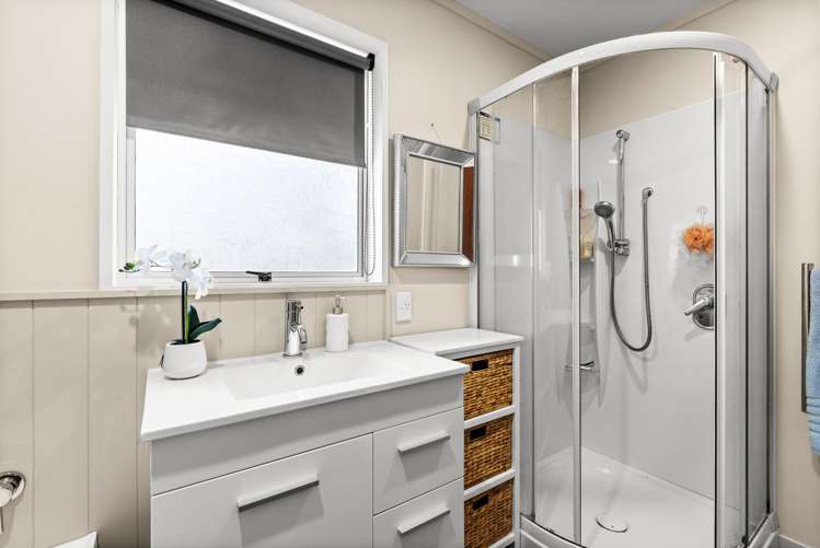 4A Lucy Road Bluff Hill_10