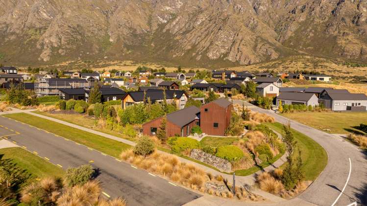 1 Brett Lane Jacks Point_38