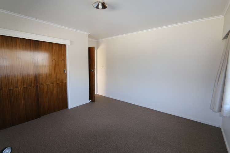 64 Pleasant Street Onehunga_13