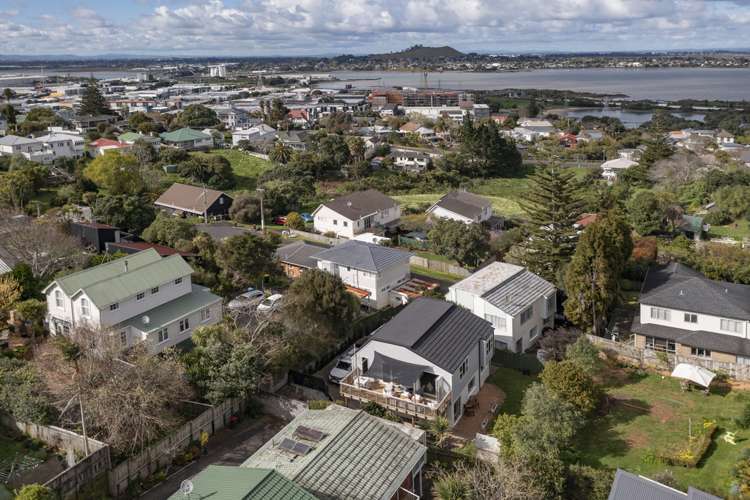 2/8 Matiere Road Onehunga_20