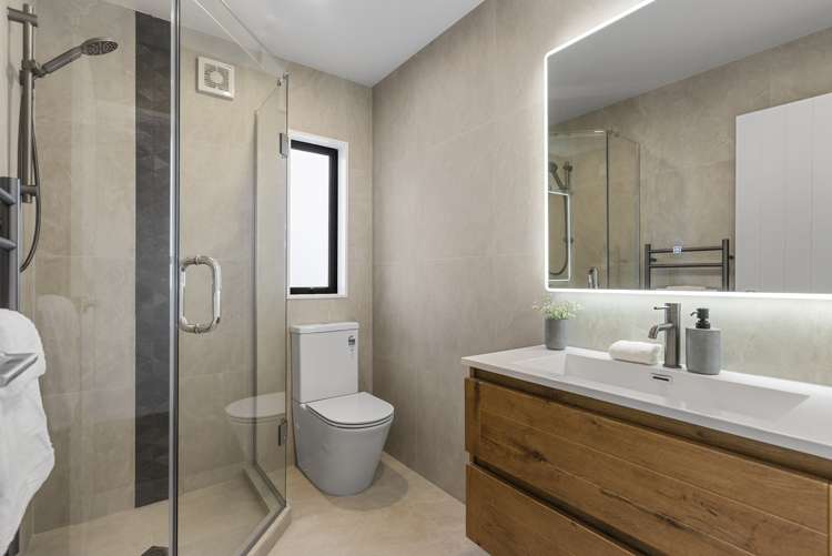 905c East Coast Road Northcross_24