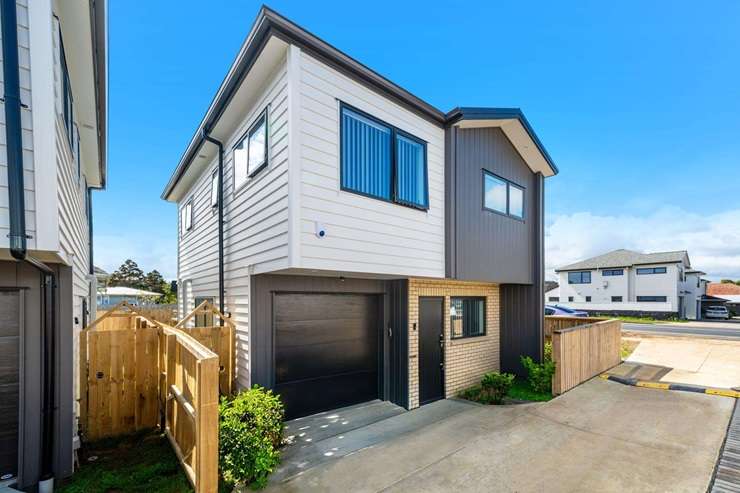 A three-bedroom standalone house on Massey Road, in Auckland's Māngere East, was listed with a <img reserve after the owner was told by his lender: Sell it or we will.