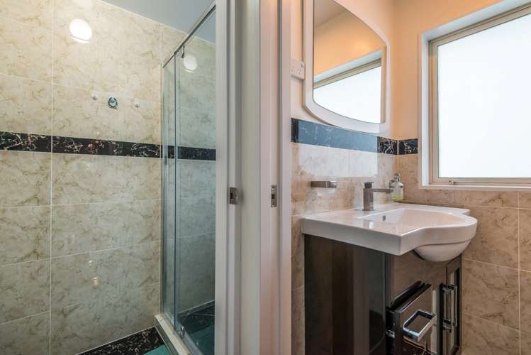 270a Triangle Road Massey_21