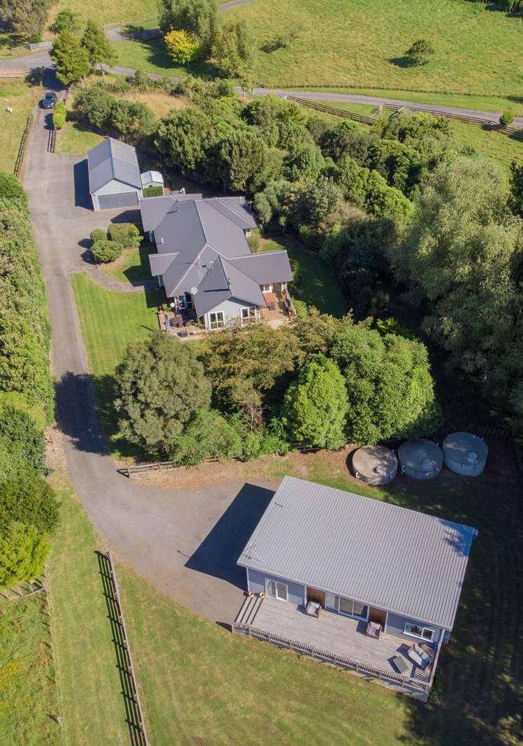 35 ORAM DRIVE Turitea_0
