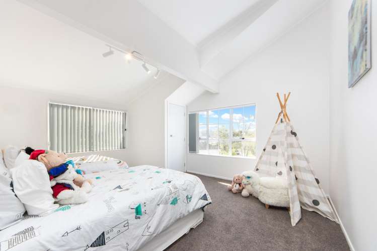 5 Pohutukawa Road Whenuapai_13