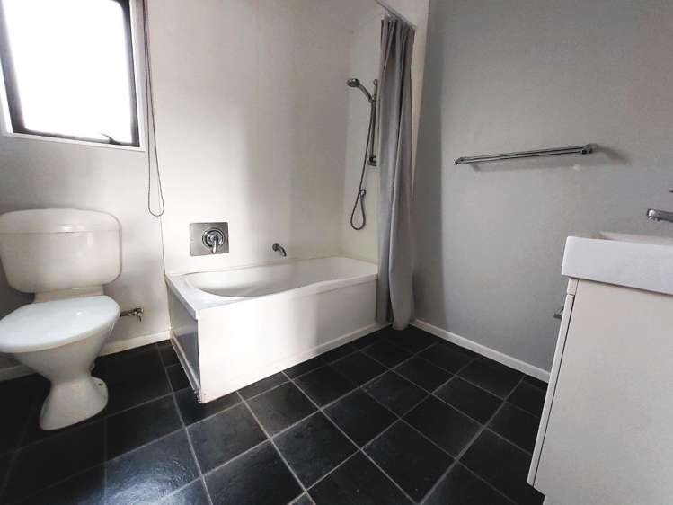 27A Vernon Avenue Takaro_14