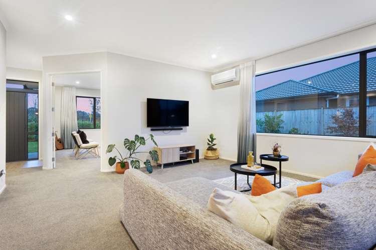 9 Grove Way Riverhead_6