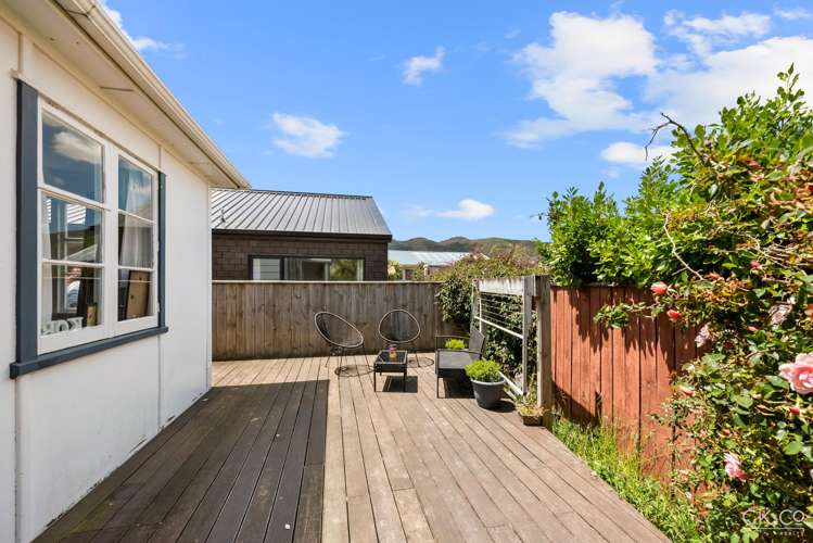 2 Churton Crescent Taita_11