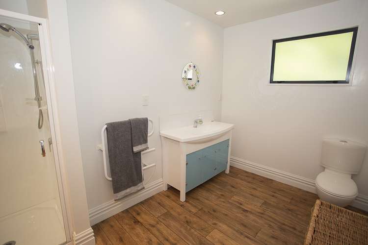 4 Pages Road Allenton_11