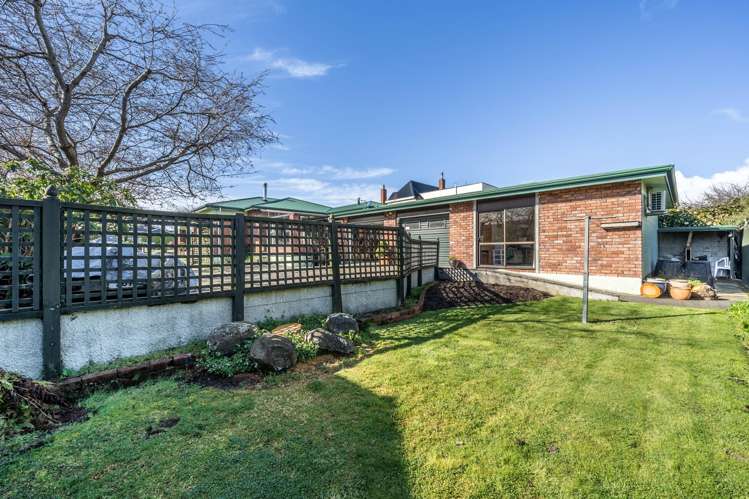 442 Queens Drive Windsor_19