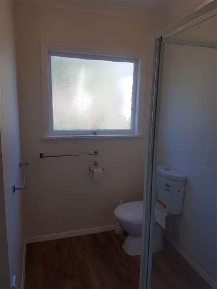 2/200 Nile Street 10810_6