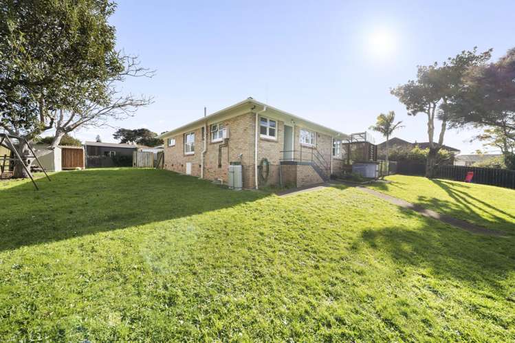 21 Orams Road Hill Park_16