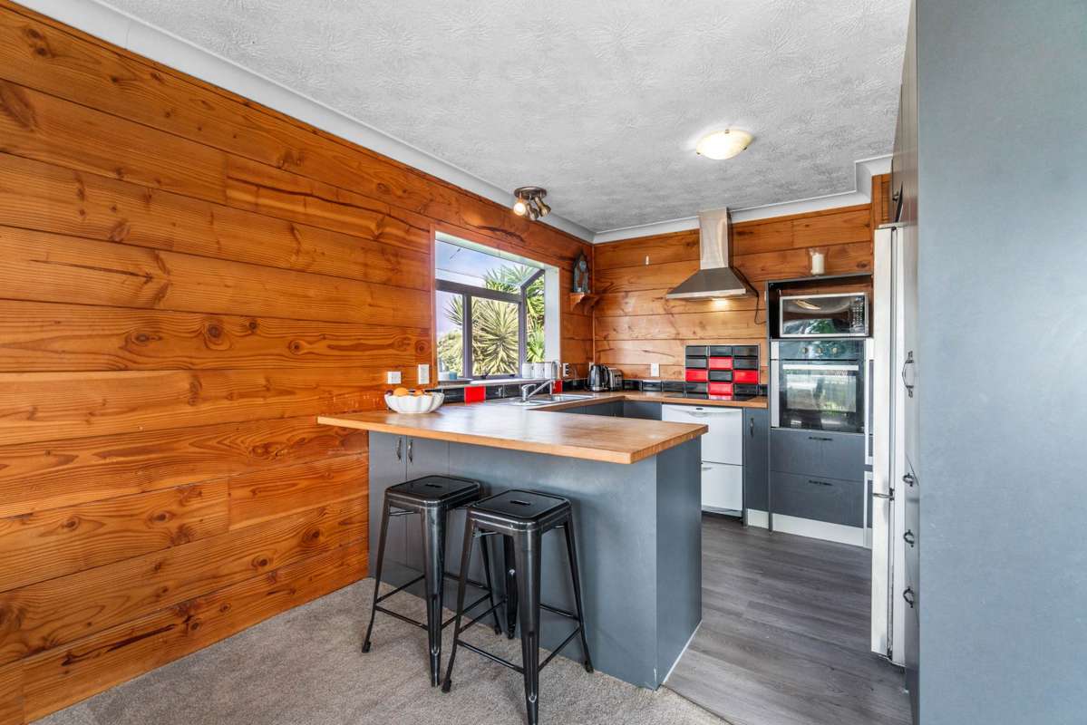 2/2/3 Clarks Beach Road_2