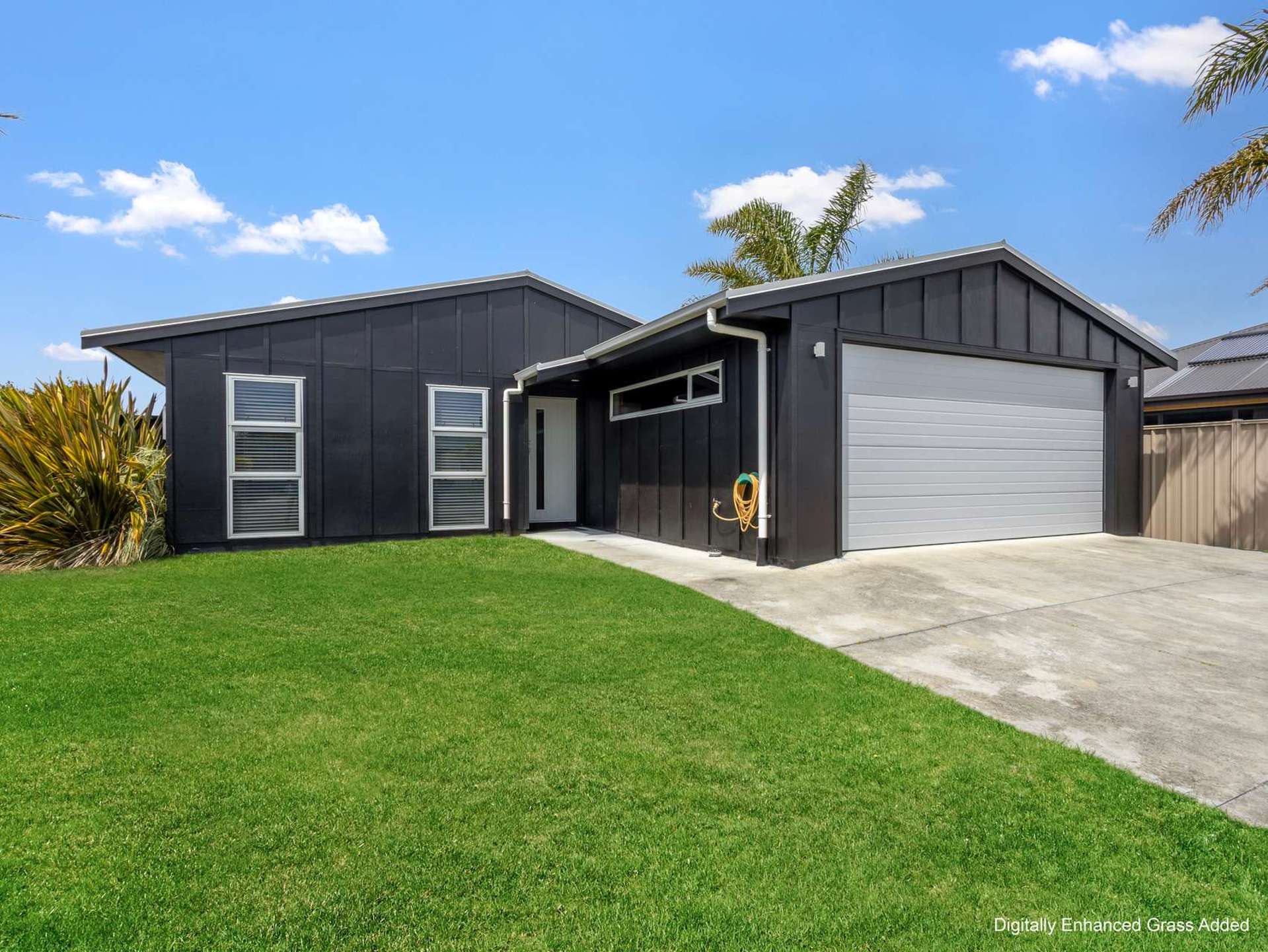 10 Gregory Grove Clive_0