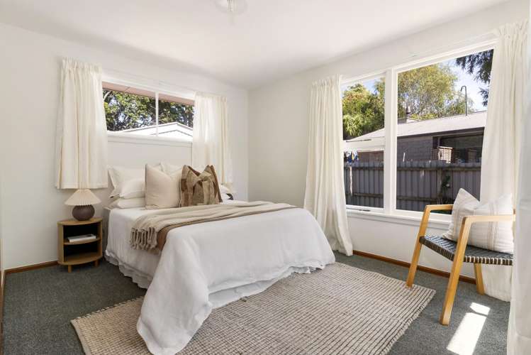 55 Woodbury Street Russley_14