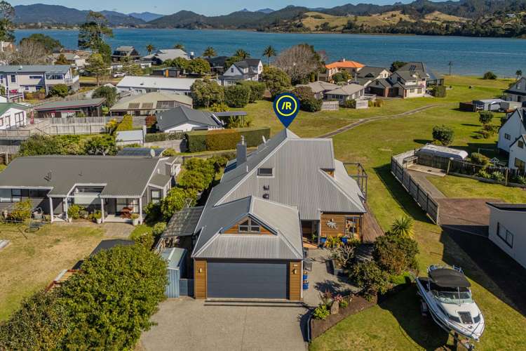 29 Pleasant Place Pauanui_0