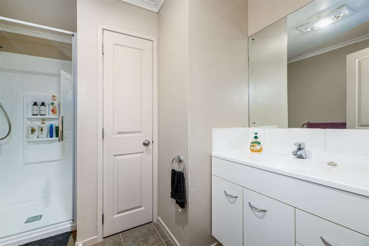 1 Chardonnay Rise Henderson_20