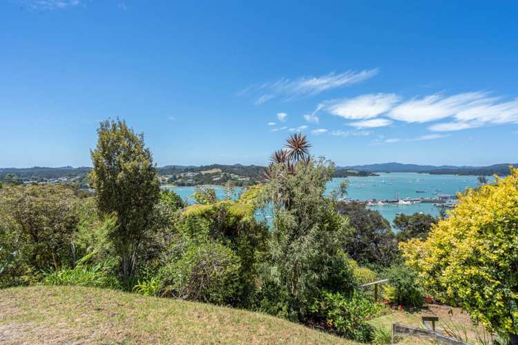 8 Sir George Back Street Opua_23